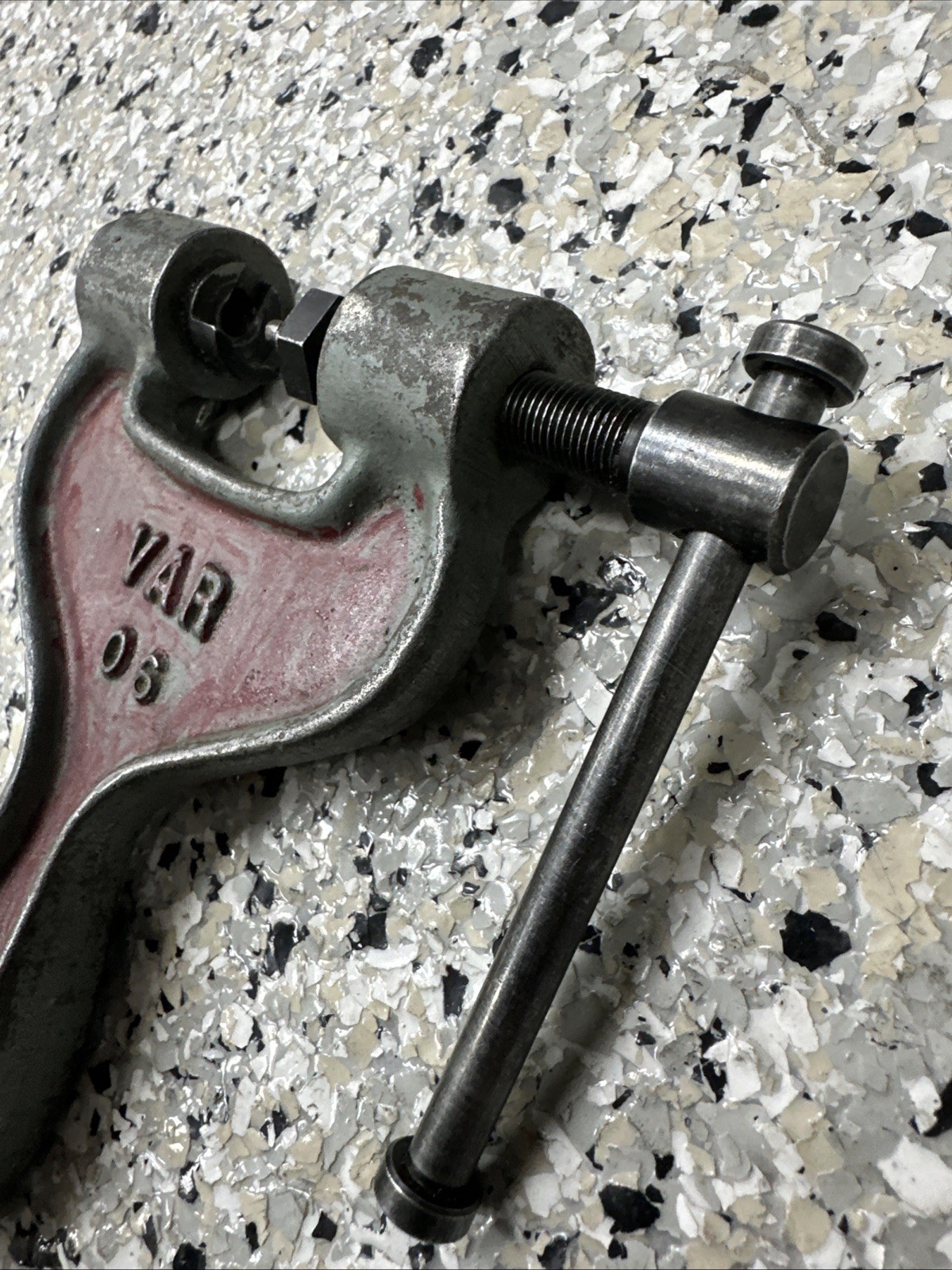 Vintage VAR 06 Chain Breaker Tool - Atelier Velo - Made in France
