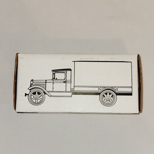 ERTL 1931 Hawkeye Motor Truck Bank with key P.I.E. Pacific Intermountain Express - Picture 17 of 24