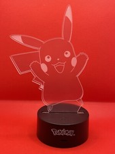 Lámpara de Escritorio Luz Nocturna 3D Luz Nocturna LED Pokemon Usada en Excelente Condición Pikachu
