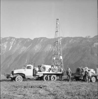 Aigle search for oil assembly derrick 1959 Old Historic Photo