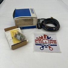 Omron E3E2-DS20Y1-US 100-240VAC Photoelectric Sensor NOS