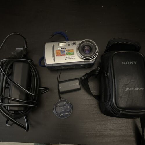 Appareil photo numérique 2,1 mégapixels Sony Cyber Shot DSC-P50 avec clé USB - testé - Photo 1 sur 8