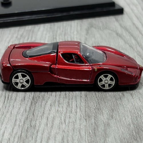 Hot Wheels Enzo Ferrari FAO Nero RED HTF 1:64 Real Riders Loose con supporto - Foto 9 di 16