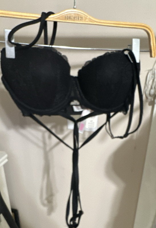 PINK 34D Black/Pink Push Up Bra with Adjustable Straps Strappy Detail