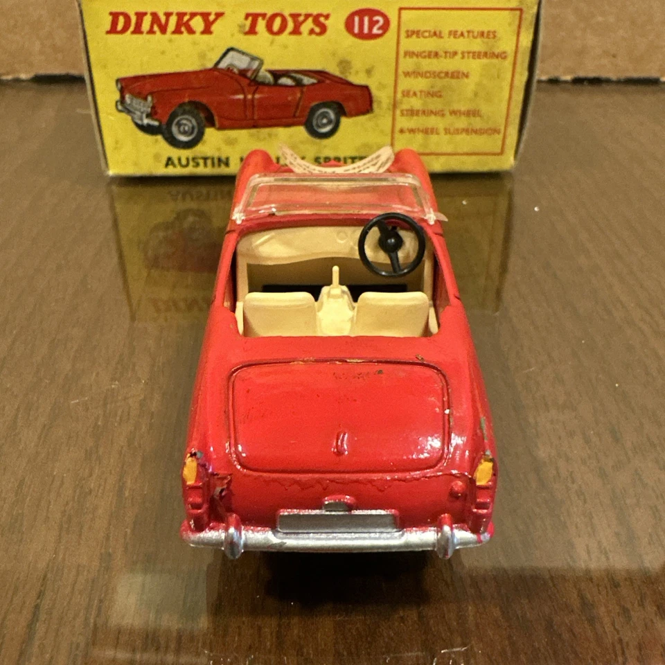 VINTAGE DINKY TOYS 112 AUSTIN HEALEY SPRITE MK.II IN ORIGINAL BOX 1961 MINT  - Image 3 of 3