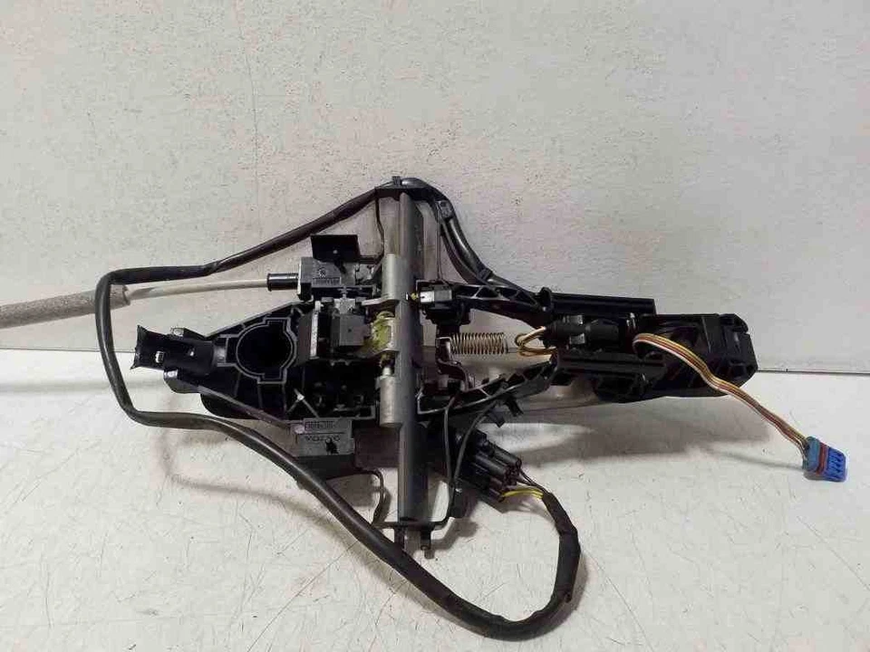 Empuñadura exterior puerta izquierda VOLVO XC60 30784204 2.0 diésel 120kw 2012 32166709 Foto 3 de 4