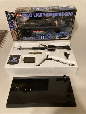 【希少】1/3 ディスプレイモデル M60 LIGHT MACHINEGUN 希少】1/3 ディスプレイモデル M60 LIGHT MACHINEGUN