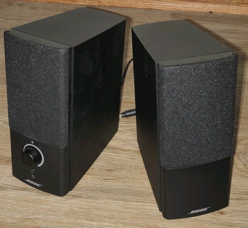 BOSE COMPANION 2 SERIES III COMPUTER CABLATO PC LAPTOP ALTOPARLANTI BUONE CONDIZIONI - Foto 2 di 10