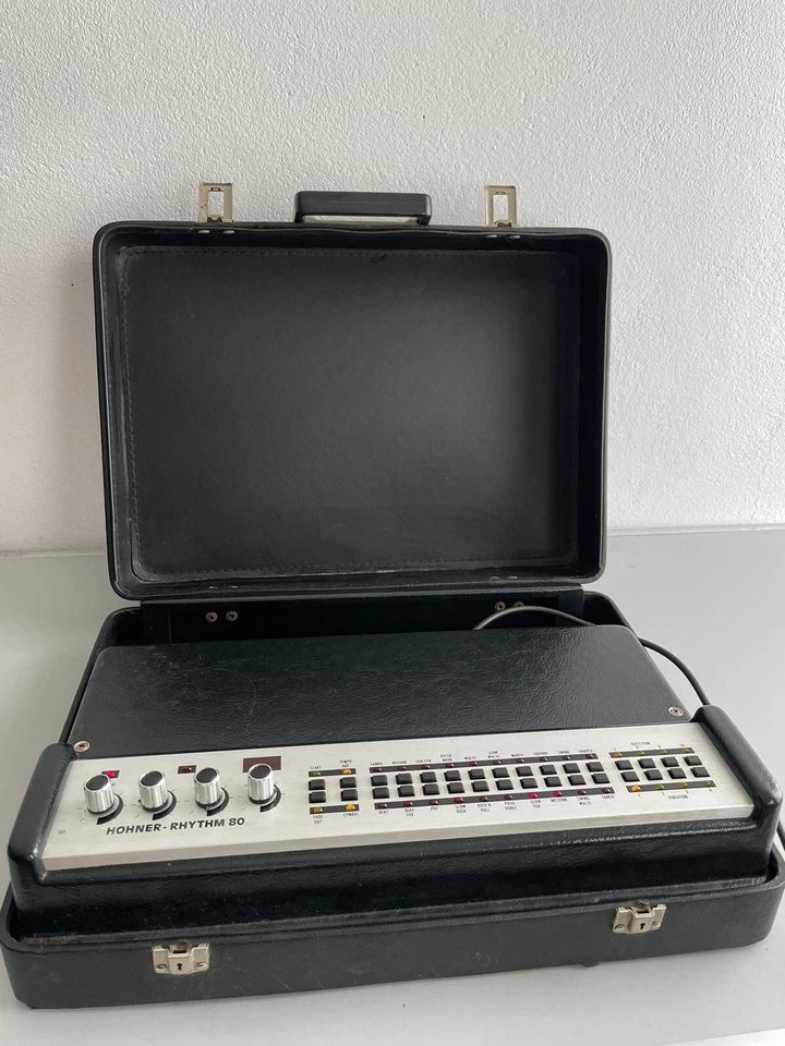 VINTAGE HOHNER RHYTHM 80K ANALOG DRUM COMPUTER DRUM MACHINE - Image 4 of 4