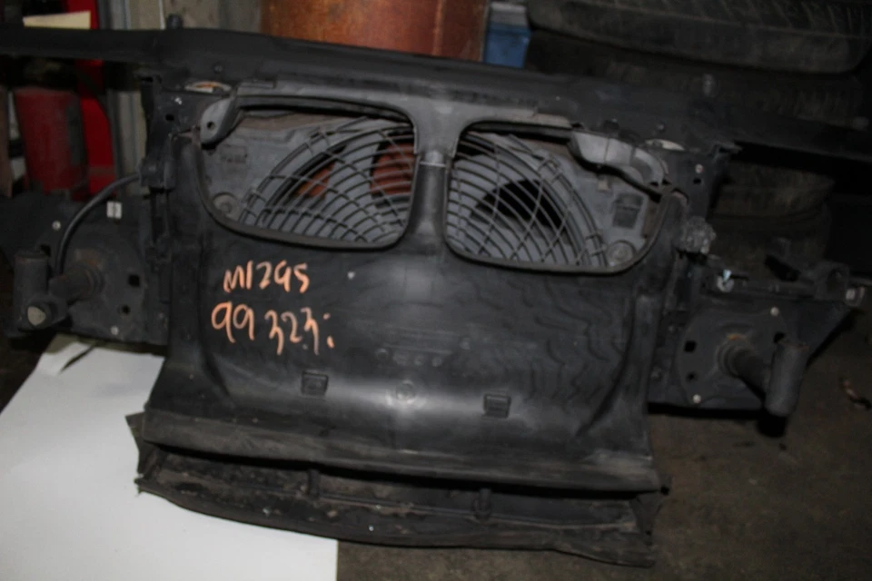 1999-2000 E46 BMW 323i 328i RADIATOR SUPPORT FAN SHROUD ASSY M1295 Foto 4 de 4