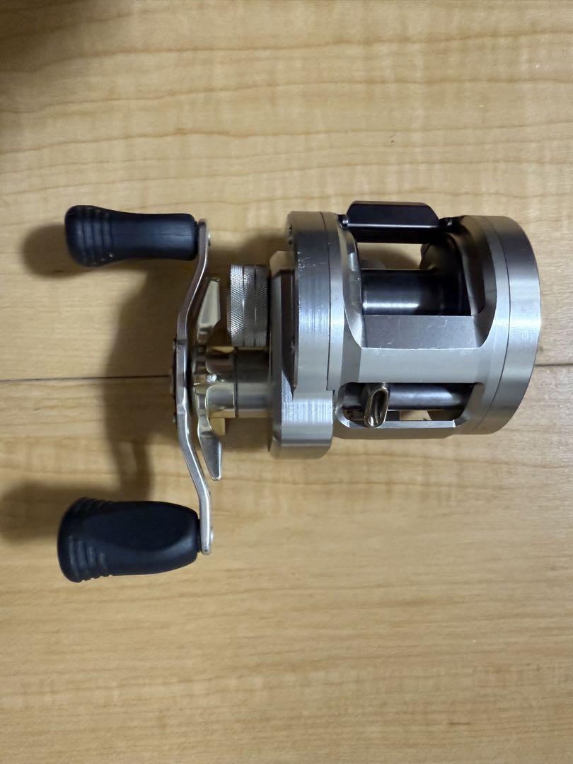 Daiwa Ryoga 2020H Fishing Reel Silver Right Handle with Bag 