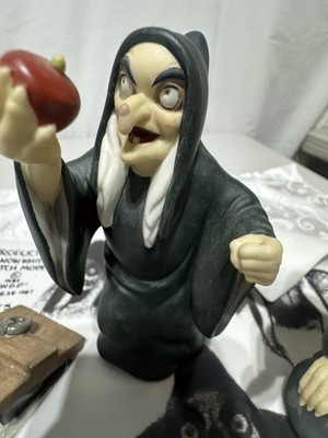 Rare Disney Store Gallery Snow White Witch Old Hag 3D Model Sheet Figure LE 3000