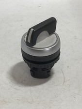 BACO L21MA03 SELECTOR SWITCH OPERATOR 3 POSITION MAINTAINED 22MM NNB