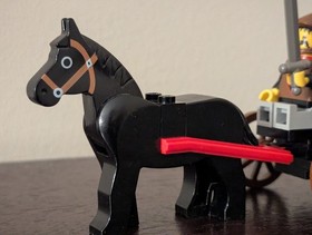 Vintage (1992) LEGO Castle set 6038 Wolfpack Renegades - RARE