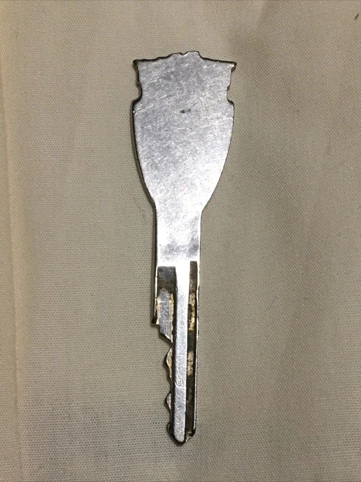 Llavero Pontiac encendido GM llave de tocador Bonneville Catalina 1967-73 de colección Foto 2 de 2