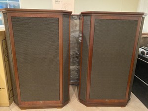 vintage speaker cabinet