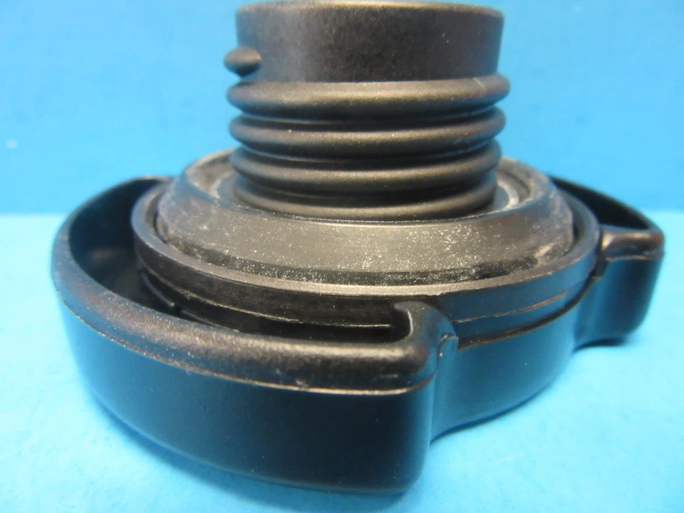 Крышка маслозаливной горловины FORD EC-743 OEM # F3AZ6766B винтовая для Ford Lincoln Mercury - Изображение 3 из 4