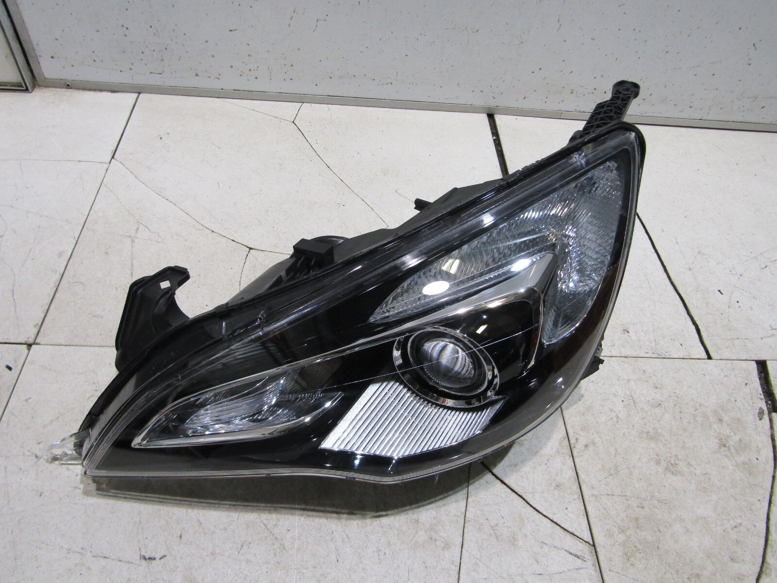 Vauxhall Astra J MK6 Left Passenger Side Headlight Genuine P/N  