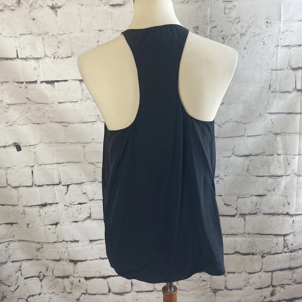 Blusa sin mangas Rory Beca para mujer talla mediana negra con flecos de seda espalda corredora Foto 3 de 4