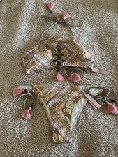NEW Victoria Secret Gorgeous Pink Paisley Tie Tassel bikini Set Medium Halter