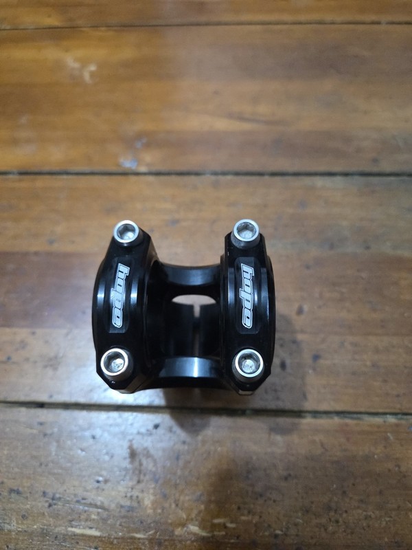 Hope Gravity Stem 35mm Black with Titanium Bolts