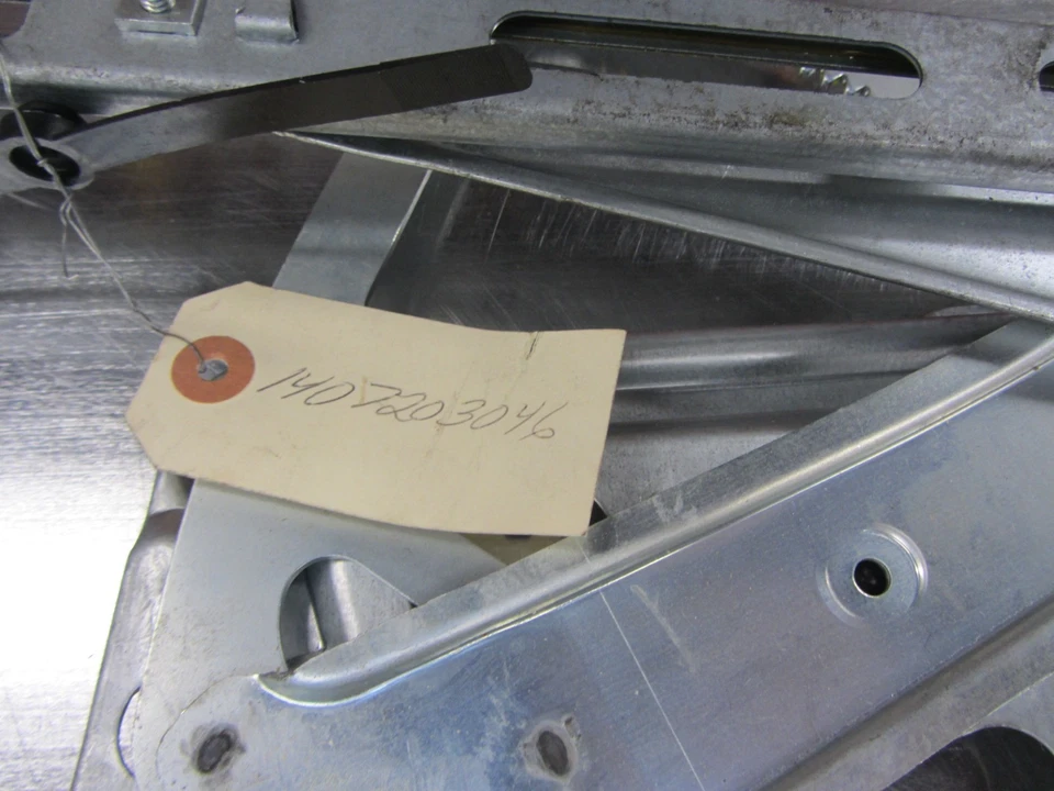 Подлинный регулятор правого переднего окна Mercedes W140, 1407203046, читайте примечания. - Изображение 2 из 4