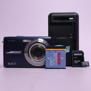 Kodak Digital Camera EasyShare M863 8.2MP Blue Tested Full Working Set