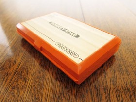 NINTENDO Donkey Kong Game and Watch in Excellent Condition (DK-52) 1982