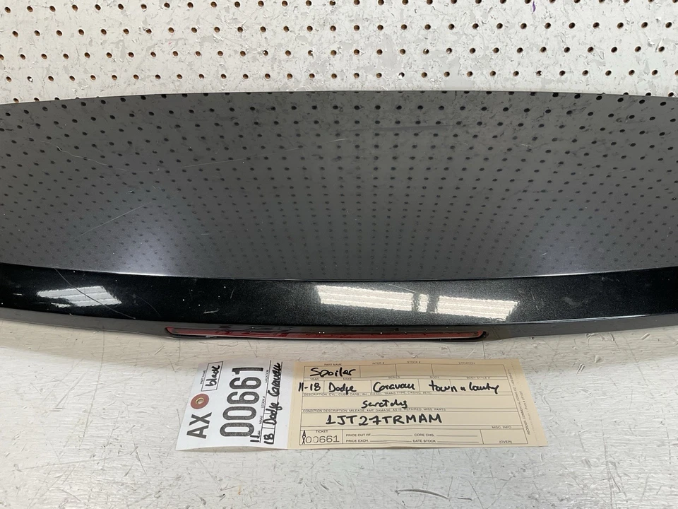 Jeep Grand Cherokee 2011 2013 puerta trasera tapa alerón superior OEM Foto 3 de 4