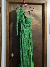 Ashley Lauren, Size 6, Emerald Green Evening Gown, Never Worn