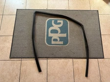 2007-2021 TOYOTA TUNDRA / SEQUOA FRONT RIGHT DOOR GLASS RUN CHANNEL SEAL OEM