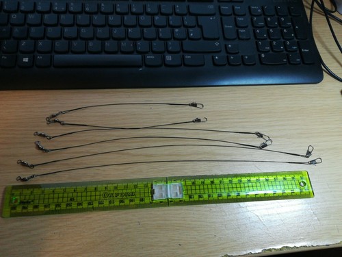 10 X 30lb 7-Strand Wire Traces For Pike & Zander – 30cm With Swivel & Snap, Manta