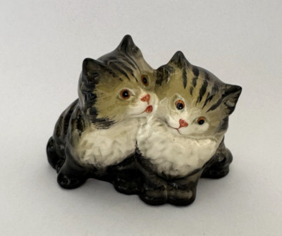 BESWICK VINTAGE PERSISCHE KÄTZCHEN SITZENDE KATZE FIGUR 1316 8,5 CM GROSS - KOSTENLOSER VERSAND IN UK