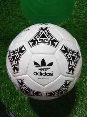 Official Adidas Azteca FIFA World Cup Mexico 1986 Pro Soccer Match
