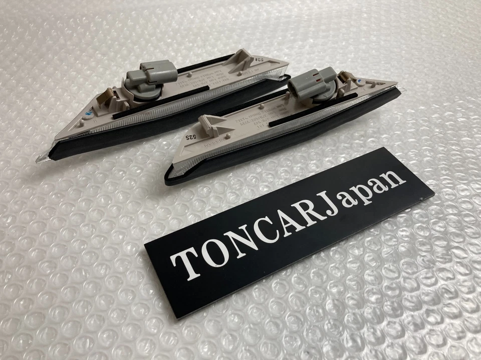 Lámparas esquineras delanteras transparentes Nissan GT-R 26160-JF00D 26165-JF00D Foto 4 de 4