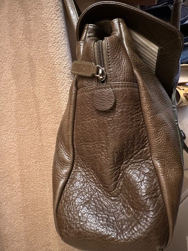 Beautiful Radley hand/shoulder bag - olive green - large - Picture 7 of 11