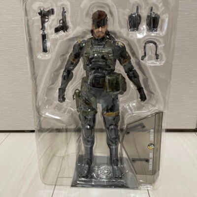 Play Arts Kai Metal Gear Solid Peace Walker Snake Sneaking Suit
