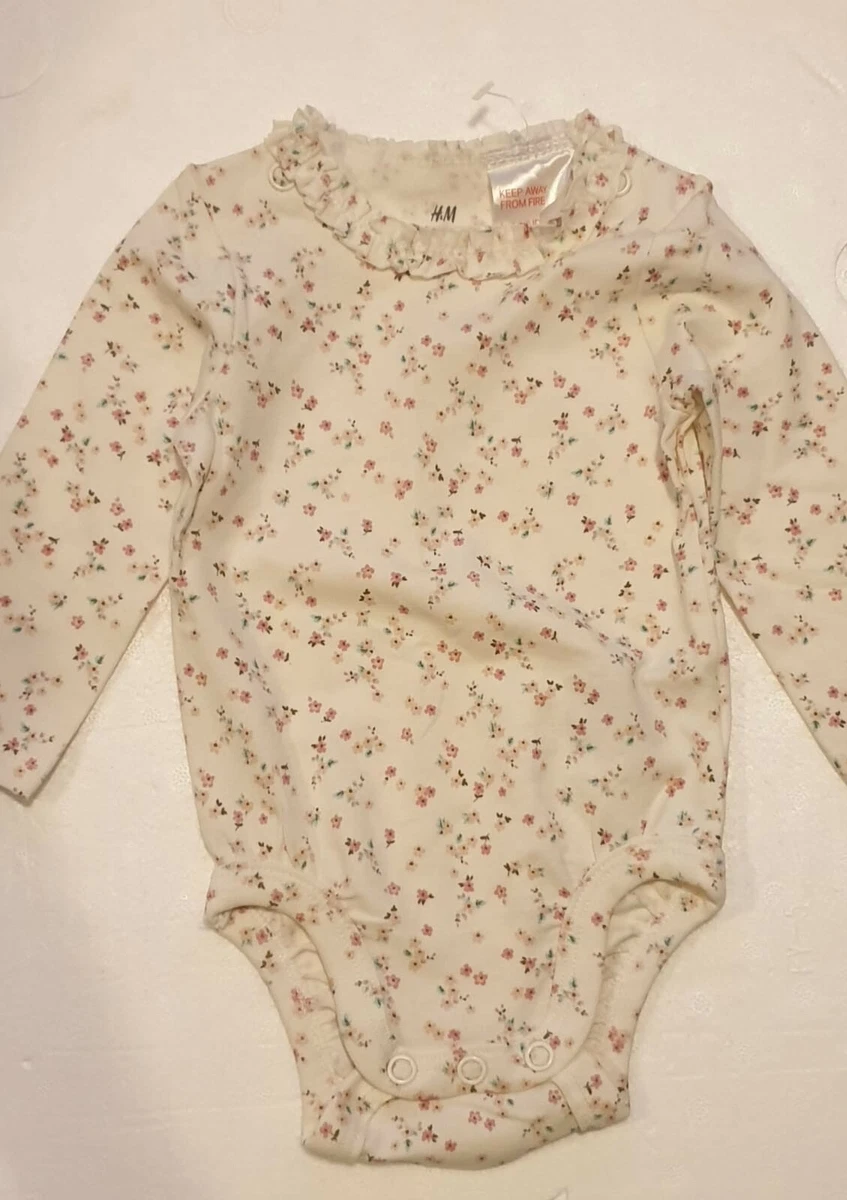 H&m baby hotsell girl bodysuit