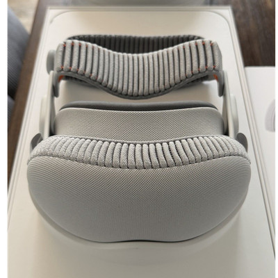 APPLE Vision Pro 512 GB, A2117, Dual Knit Band M, 33W