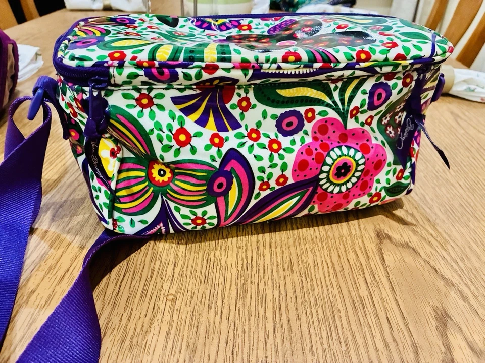 Juego de dos bolsas de almuerzo florales Vera Bradley refrigerador aislado fácil de limpiar Foto 3 de 4