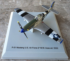 Nuova Collezione Armour Metal P-51 Mustang US Air Force WWII Aces Art 5322 1:100