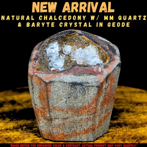 90g Natural Chalcedony with MM Quartz & Baryte Crystal in Geode Minerals - 第 1/8 張圖片