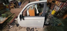 1996-02 TOYOTA 4RUNNER LIMITED FRONT LEFT DRIVER SIDE DOOR COMPLETE OEM SILVER