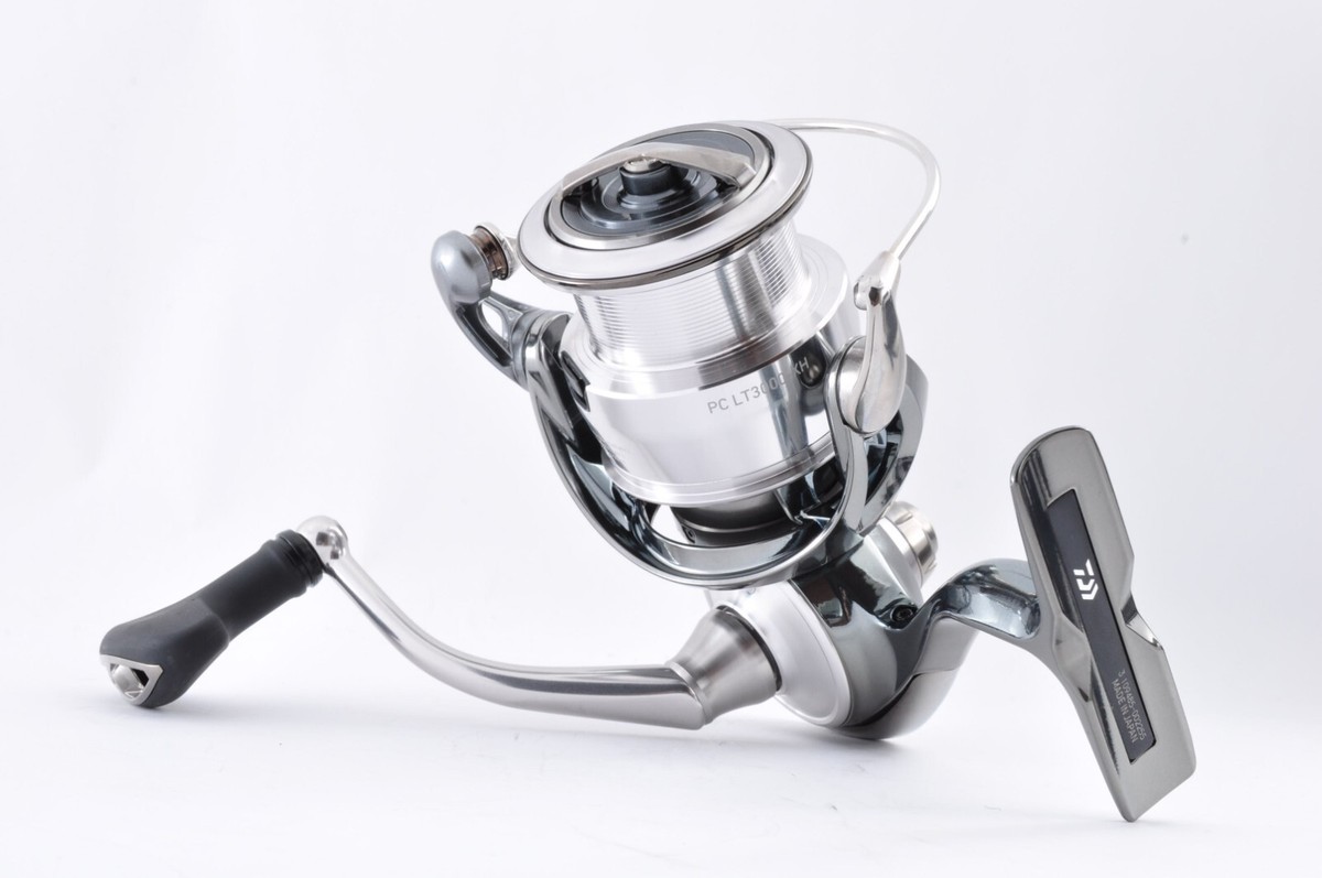 Daiwa 22 Exist PC LT3000-XH Spinning Reel Shipping From Japan 