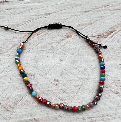 filigranes Armband Makramee Armband klitzekleine Glasperlen facettiert bunt NEU