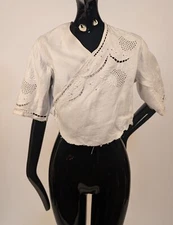 ANTIQUE EDWARDIAN LINEN BLOUSE W HAND DONE STRAWBERRY CUTWORK EYELET