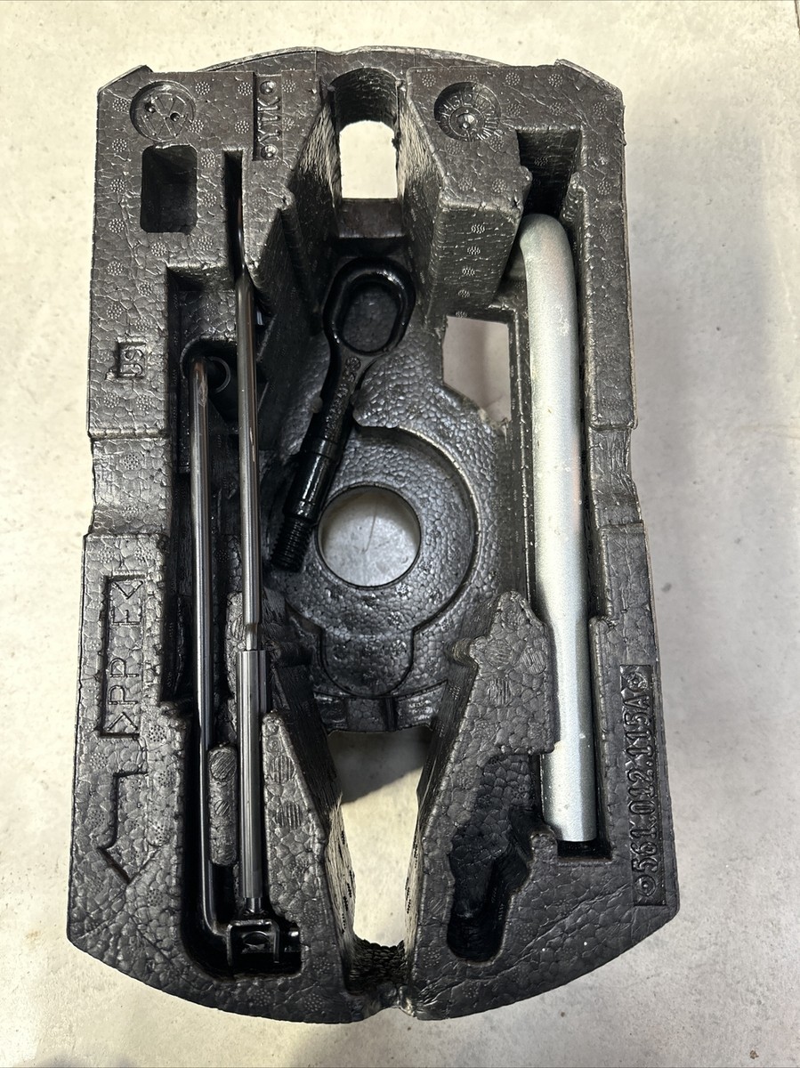 2012-2019 VW PASSAT SPARE-TIRE TOOL KIT SET / JACK 561012115A