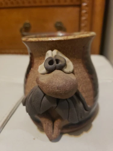 1980 Vintage Hand Crafted Mahon Made Stone Ware Beer Mug Stein Artist Signed