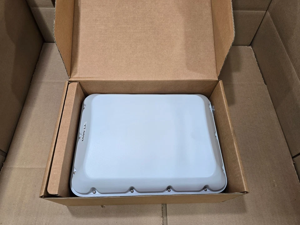 Brand New Ruckus T610 2.4GHx/5GHz Outdoor Access Point 4x4:4 901-T610-US01 - Image 2 of 4