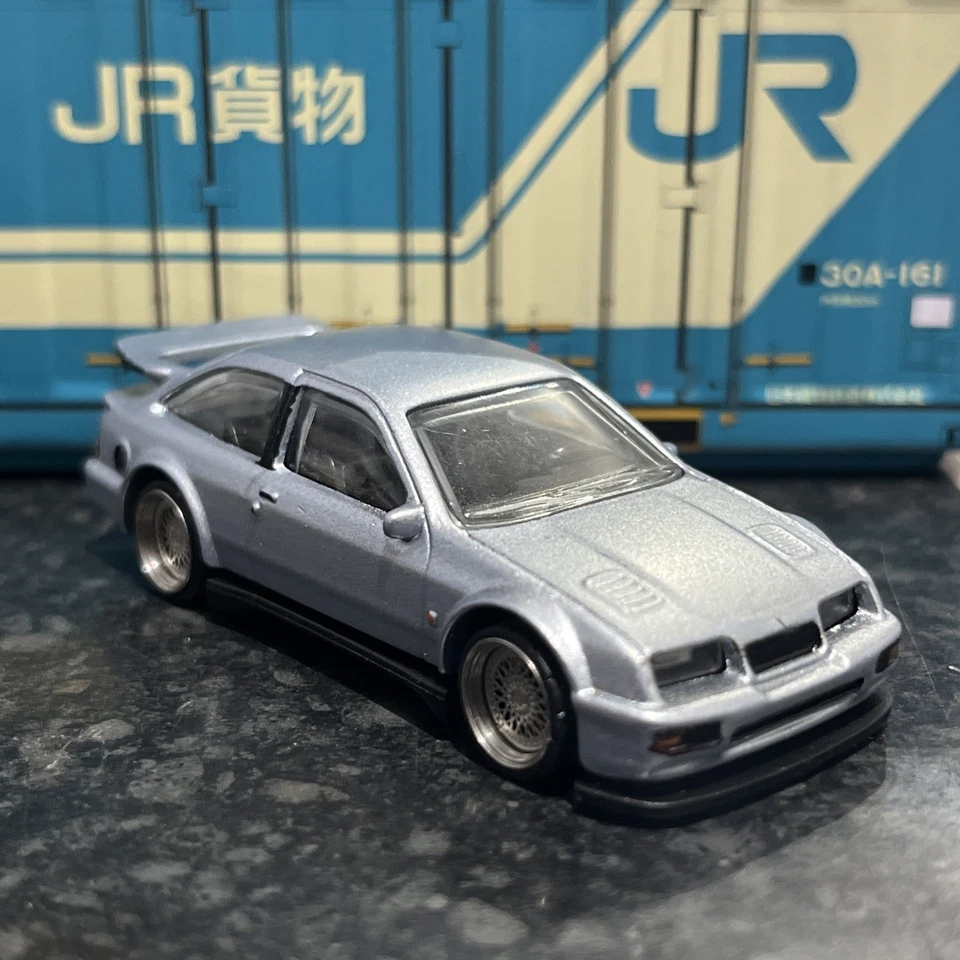 Ford Sierra RS500 Cosworth Custom Hot Wheels con pilotos reales  Foto 4 de 4